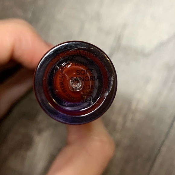 🆕 Em Cosmetics - Infinite Lip Cloud - Soft Sangria - Lipstick - Picture 2 of 8